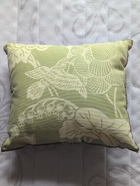 Green Floral Decorative Throw Pillow